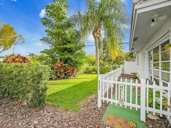 2135 NE 4th Way, Boca Raton FL 33431