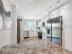 3871 Via Poinciana 505, Lake Worth FL 33467