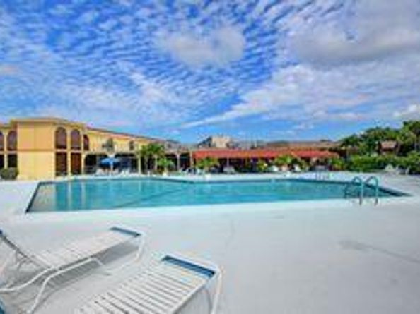 3871 Via Poinciana 505, Lake Worth FL 33467