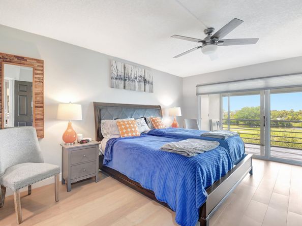 3871 Via Poinciana 505, Lake Worth FL 33467