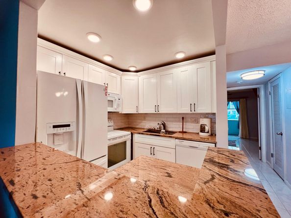 399 Sheffield Q, West Palm Beach FL 33417