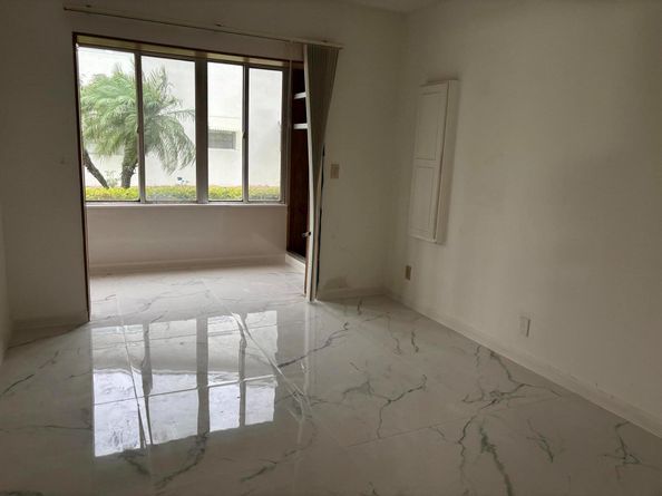 204 Salisbury I 204, West Palm Beach FL 33417