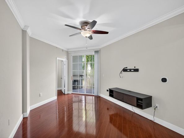 533 NE 3rd Ave 405, Fort Lauderdale FL 33301