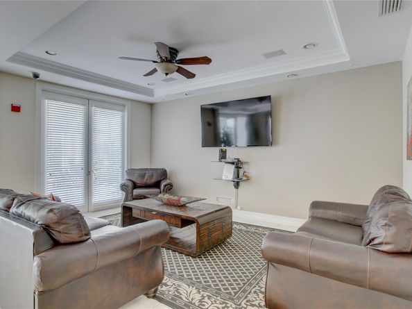 533 NE 3rd Ave 405, Fort Lauderdale FL 33301