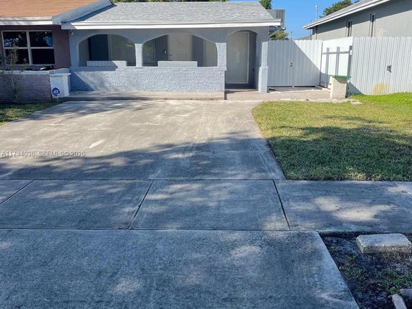 1187 NW 29th Terrace, Fort Lauderdale FL 33311