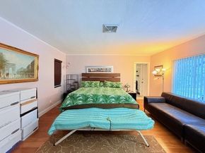 4802 Queen Palm Ln, Tamarac FL 33319