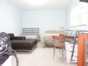 4802 Queen Palm Ln, Tamarac FL 33319