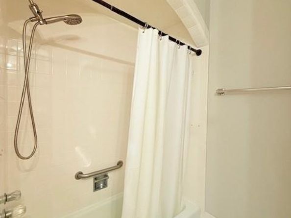 4802 Queen Palm Ln, Tamarac FL 33319