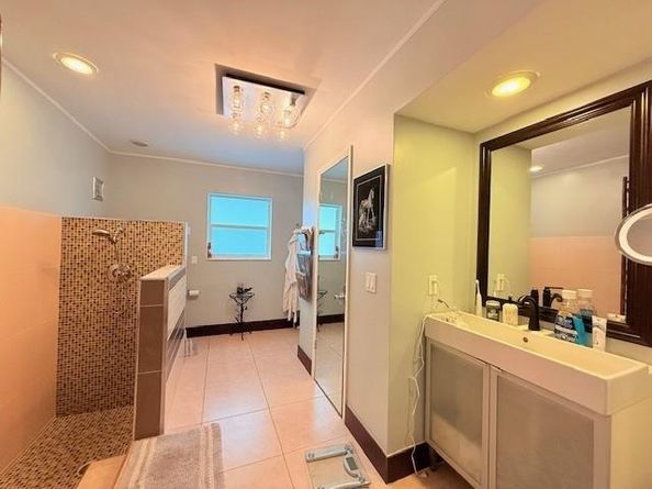 4802 Queen Palm Ln, Tamarac FL 33319