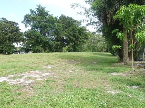 4802 Queen Palm Ln, Tamarac FL 33319