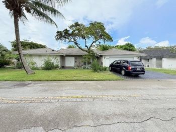 4802 Queen Palm Ln