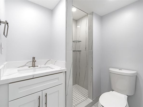 361 S Hollybrook Dr 105, Pembroke Pines FL 33025