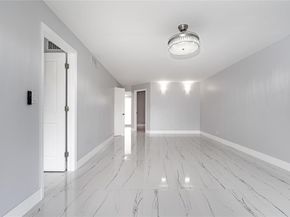 361 S Hollybrook Dr 105, Pembroke Pines FL 33025