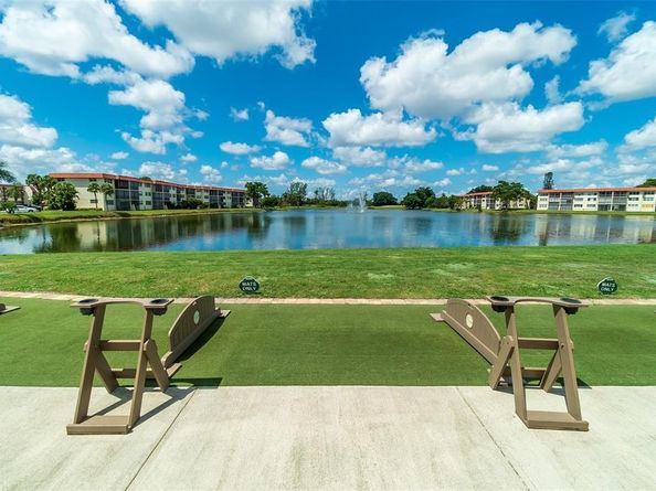361 S Hollybrook Dr 105, Pembroke Pines FL 33025