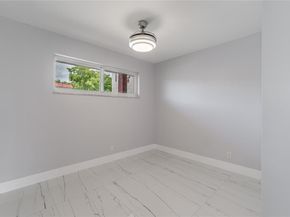 361 S Hollybrook Dr 105, Pembroke Pines FL 33025