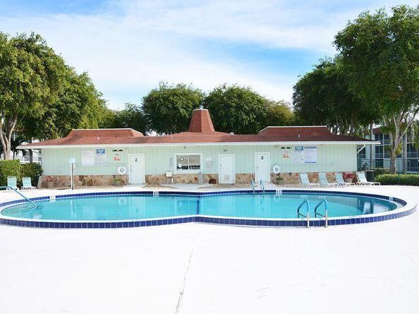 3400 Springdale Boulevard 316, Palm Springs FL 33461