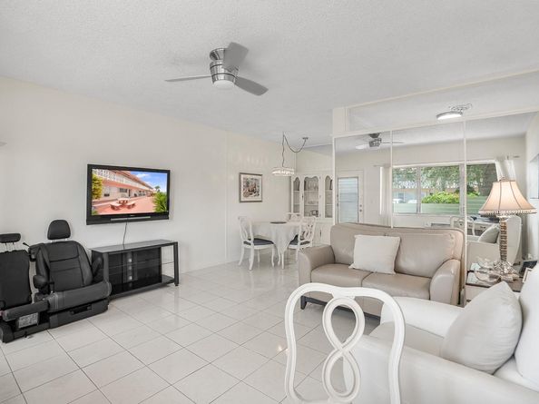 1015 SW 11th Ave 5K, Hallandale Beach FL 33009