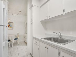 1015 SW 11th Ave 5K, Hallandale Beach FL 33009