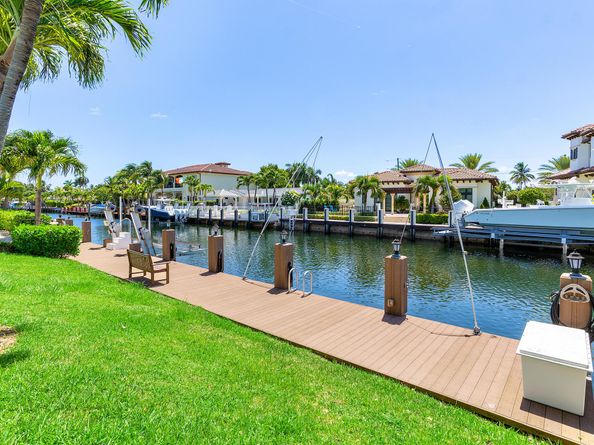 4220 NE 24th Avenue, Lighthouse Point FL 33064