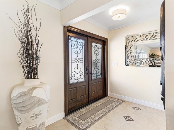 4220 NE 24th Avenue, Lighthouse Point FL 33064