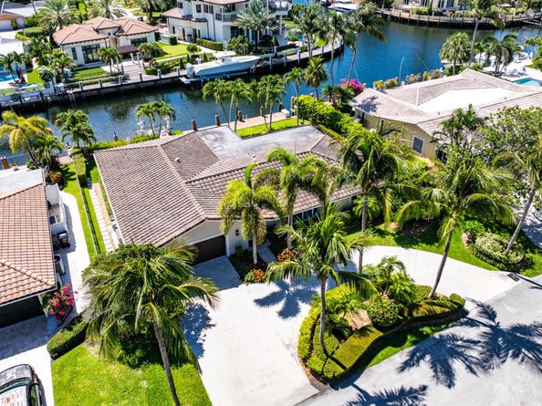 4220 NE 24th Avenue, Lighthouse Point FL 33064