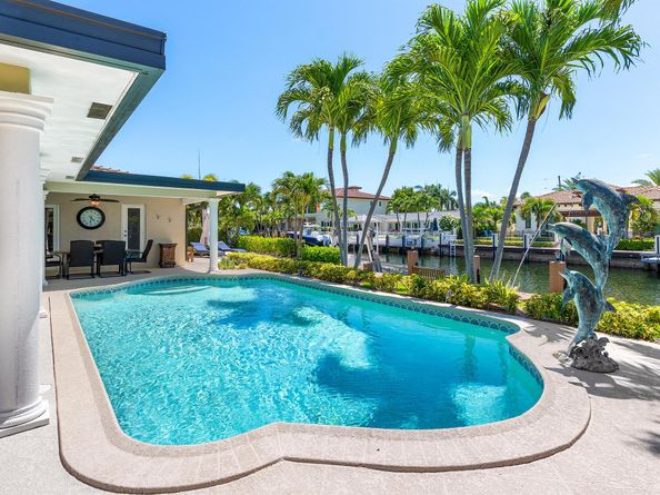 4220 NE 24th Avenue, Lighthouse Point FL 33064