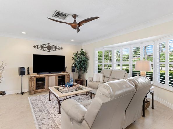 4220 NE 24th Avenue, Lighthouse Point FL 33064