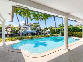 4220 NE 24th Avenue, Lighthouse Point FL 33064