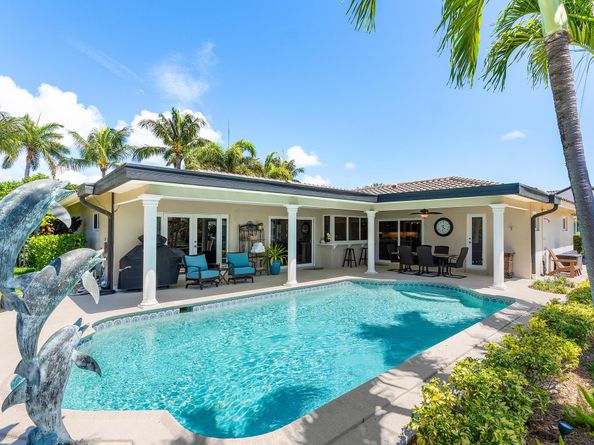 4220 NE 24th Avenue, Lighthouse Point FL 33064