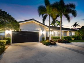 4220 NE 24th Avenue, Lighthouse Point FL 33064