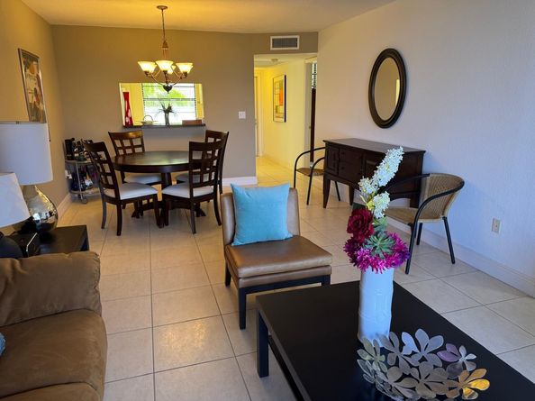 900 Colony Point Cir 407, Pembroke Pines FL 33026