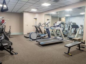 900 Colony Point Cir 407, Pembroke Pines FL 33026