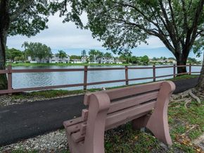 900 Colony Point Cir 407, Pembroke Pines FL 33026