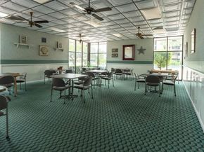 900 Colony Point Cir 407, Pembroke Pines FL 33026