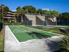 900 Colony Point Cir 407, Pembroke Pines FL 33026