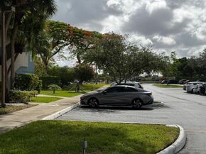 900 Colony Point Cir 407, Pembroke Pines FL 33026