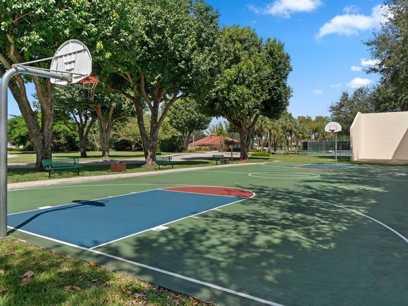 416 Cottonwood Place, Boca Raton FL 33431