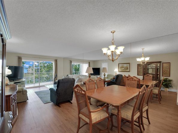 7220 S Devon Dr 302, Fort Lauderdale FL 33321