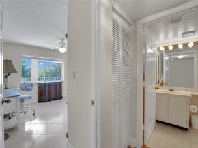 7220 S Devon Dr 302, Fort Lauderdale FL 33321