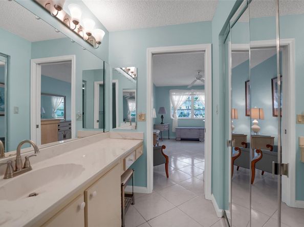 7220 S Devon Dr 302, Fort Lauderdale FL 33321