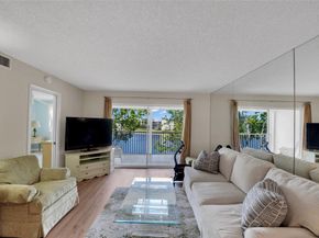 7220 S Devon Dr 302, Fort Lauderdale FL 33321