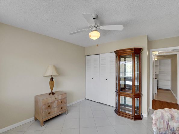 7220 S Devon Dr 302, Fort Lauderdale FL 33321