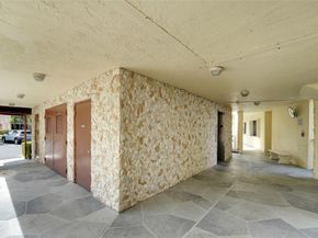 7220 S Devon Dr 302, Fort Lauderdale FL 33321