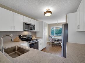 7220 S Devon Dr 302, Fort Lauderdale FL 33321