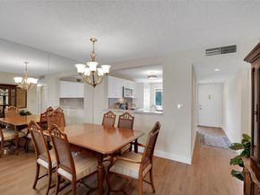 7220 S Devon Dr 302, Fort Lauderdale FL 33321
