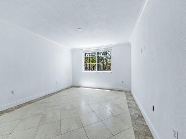 4856 N State Road 7 104, Pompano Beach FL 33073