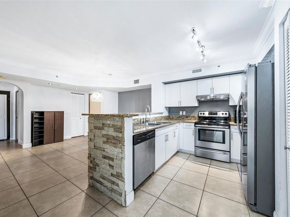 4856 N State Road 7 104, Pompano Beach FL 33073