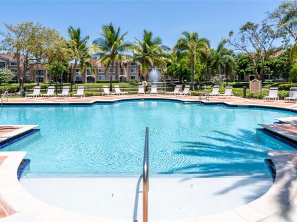 4856 N State Road 7 104, Pompano Beach FL 33073