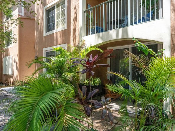 4856 N State Road 7 104, Pompano Beach FL 33073
