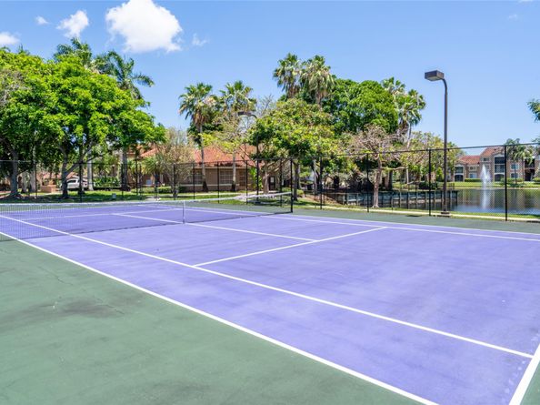 4856 N State Road 7 104, Pompano Beach FL 33073
